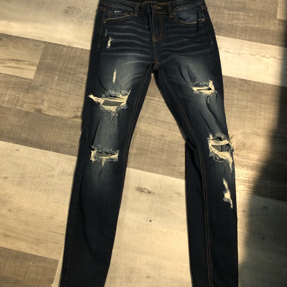 Fashion nova skinny jeans ripped size 7 NEW